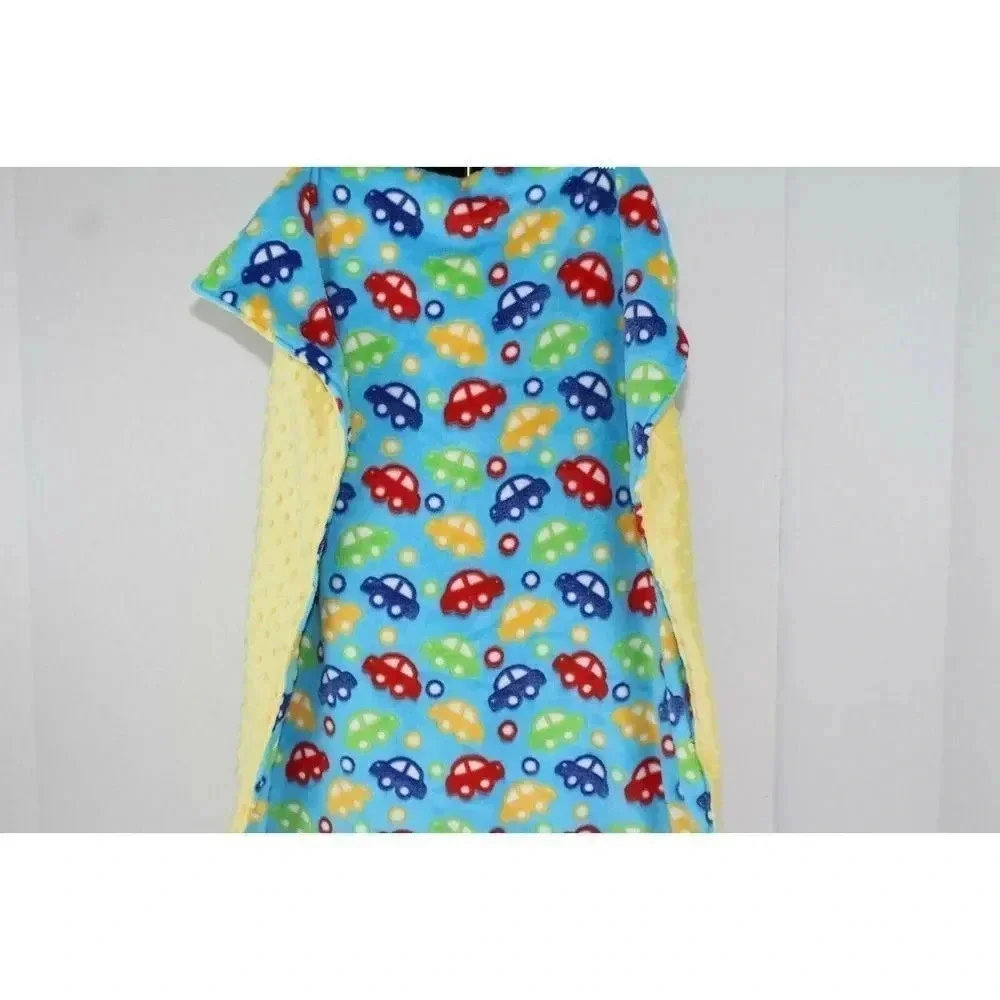 Kids clean with little cars blanket